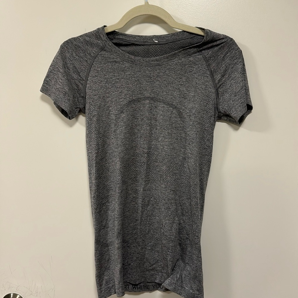 Lululemon swiftly tech short sleeve 2.0